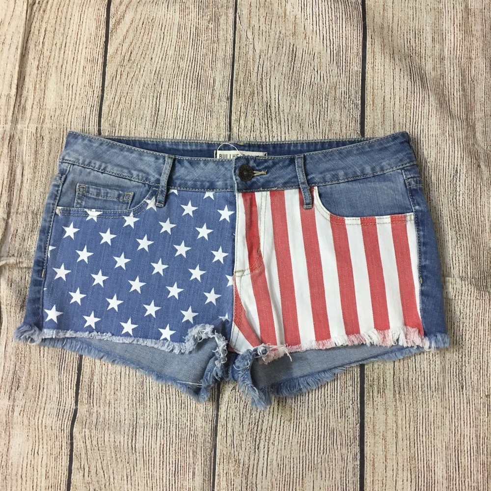 Bullhead Black Flag Cut off Denim shorts low rise size 9